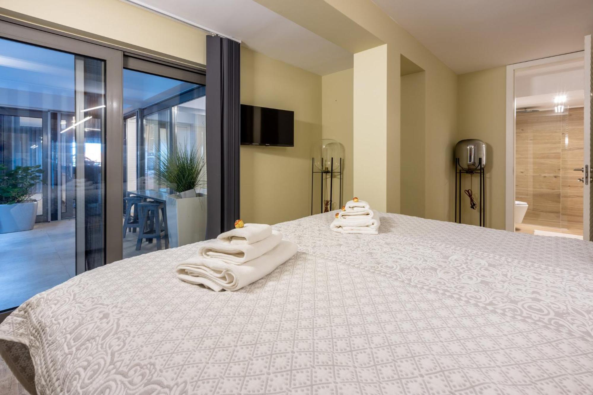 Panoramica Apartment With Whirlpool Crikvenica Eksteriør billede