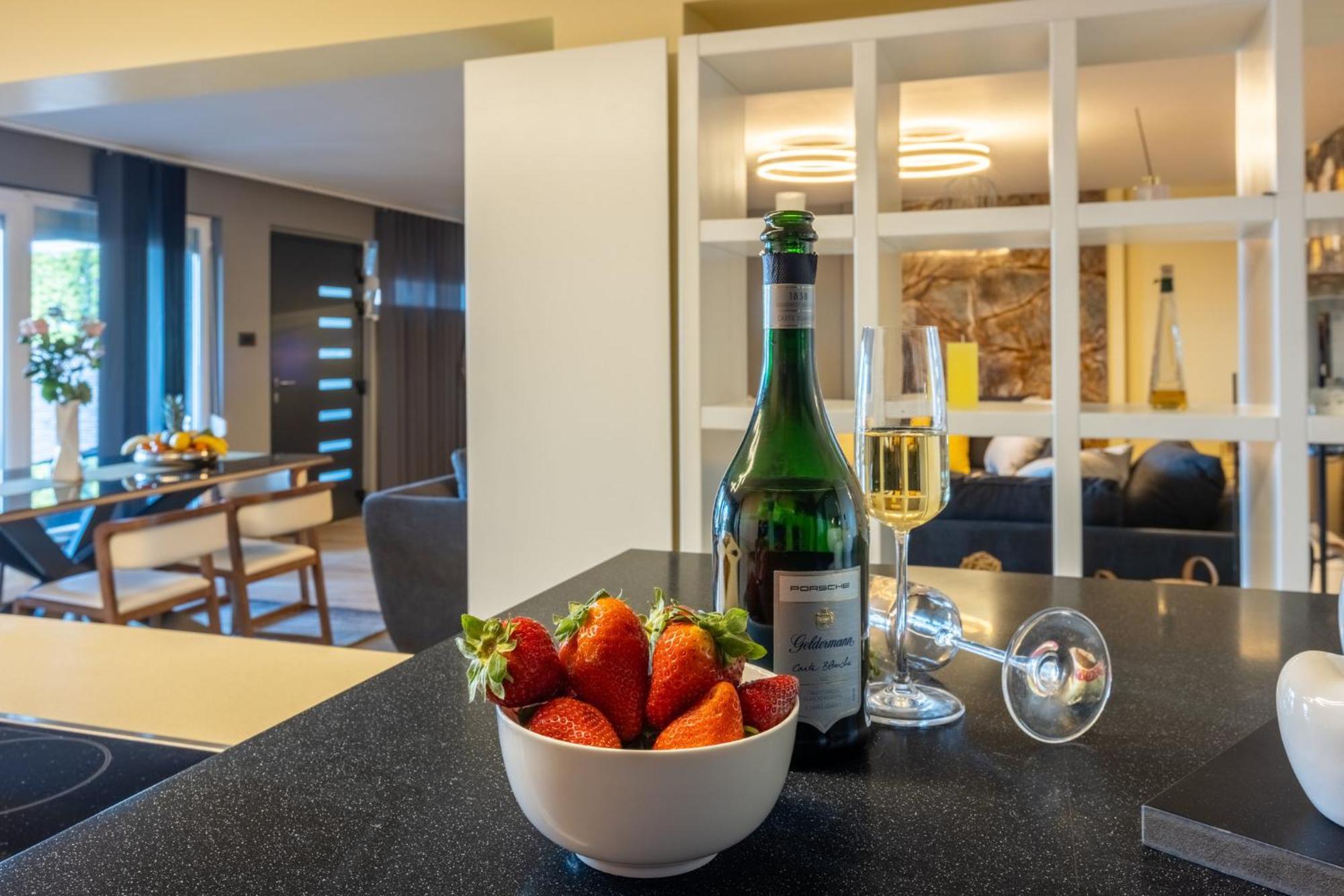 Panoramica Apartment With Whirlpool Crikvenica Eksteriør billede